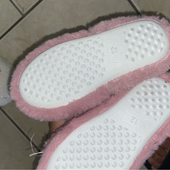 9-10c slipper bundle (2 pairs) - Picture 5 of 7